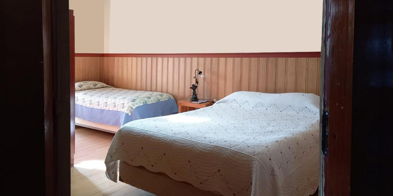 Hostal Casa Florencia 푸에르토바라스 외부 사진